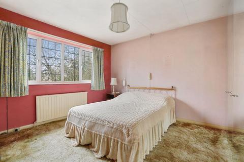 6 Fifehead Close, Ashford, TW15 3SD