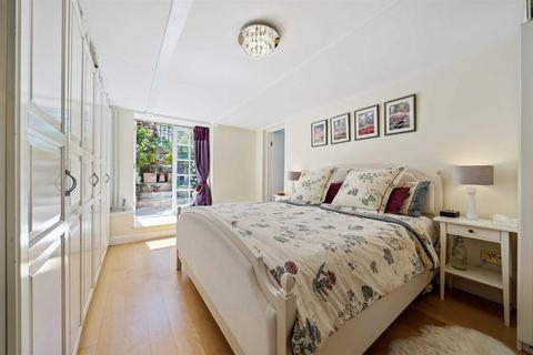 2 bedroom flat for sale - Wedderburn Road, Hampstead, London