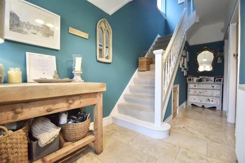 44 Ivanhoe, Whitley Bay, NE25 9AW