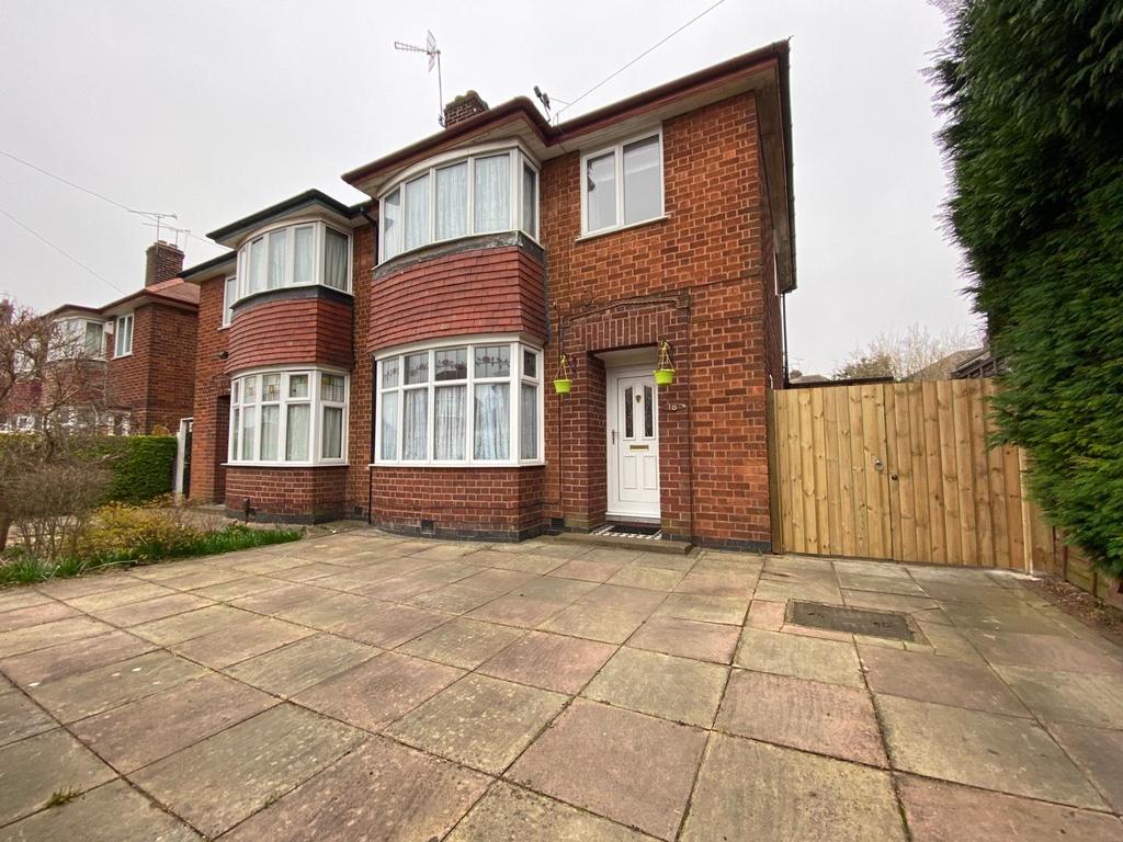 Bembridge Road, Leicester 3 bed semidetached house £975 pcm (£225 pw)