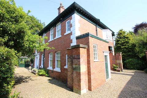 5 bedroom detached house for sale, Station Road, Scalby, Scarborough