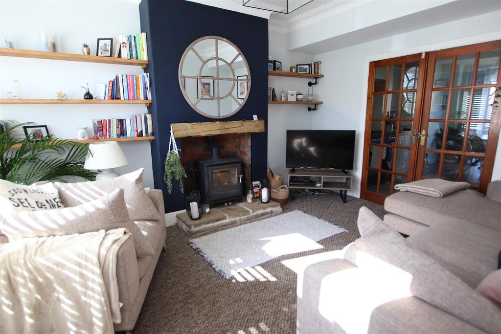 Apperley Road, Apperley Bridge 3 bed semidetached house £250,000