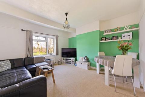 146 Ewell By Pass, Epsom, KT17 2PP