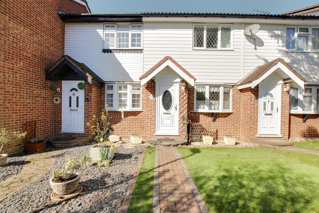 Rochford Close, Broxbourne 2 bed terraced house £367,500