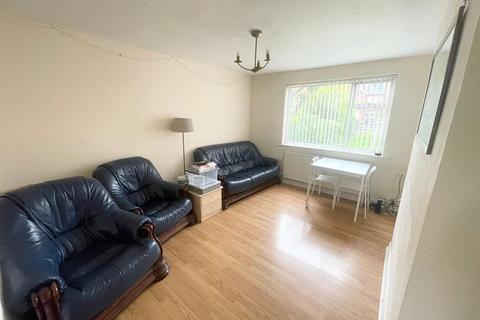 4 bedroom terraced house to rent, * £102pppw Excluding Bills* Gordon Road, West Bridgford, NOTTINGHAM NG2