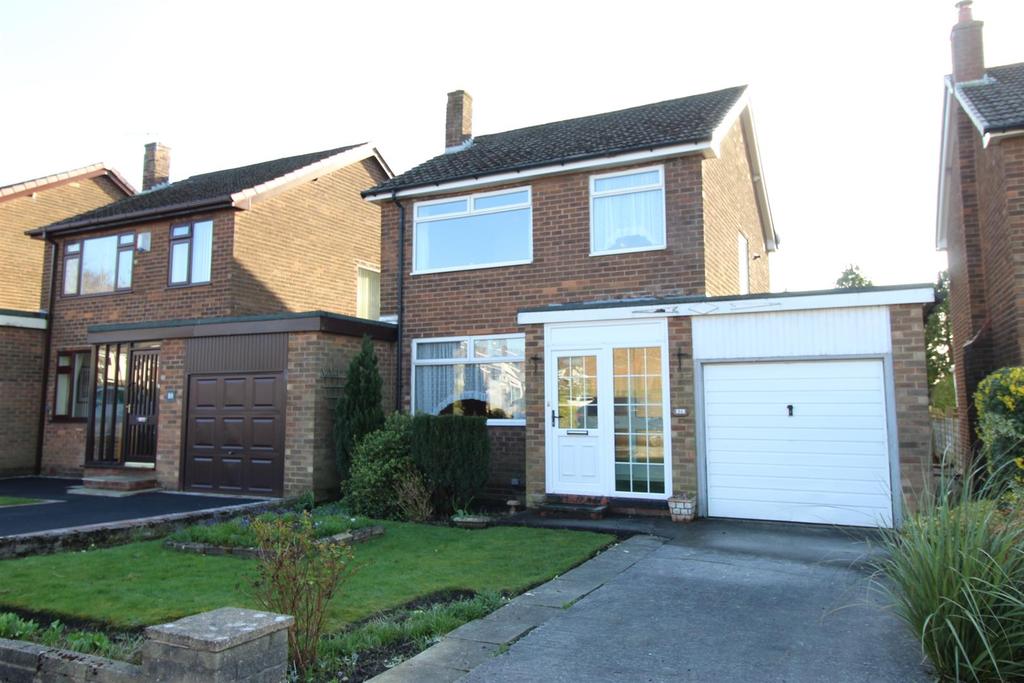 Lower Barn Road, Hadfield, Glossop 3 bed link detached house for sale