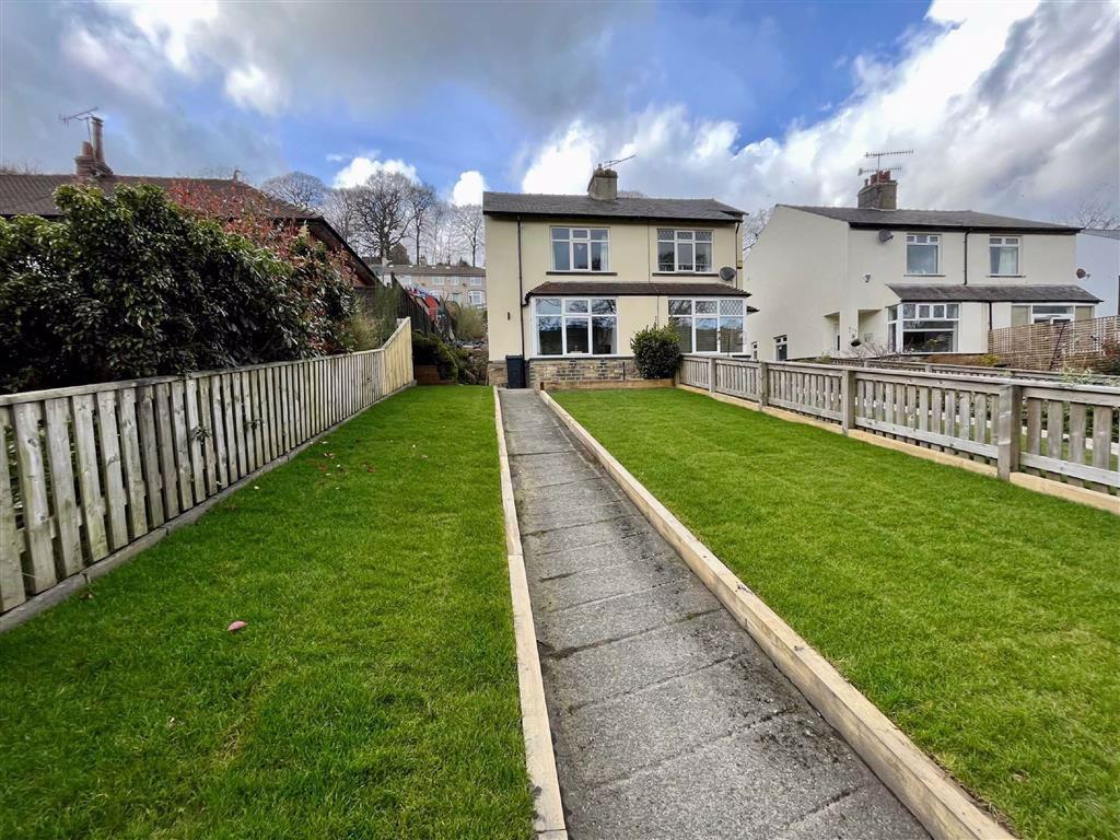 Rochdale Road, Triangle, Halifax, HX6 2 bed semidetached house £190,000