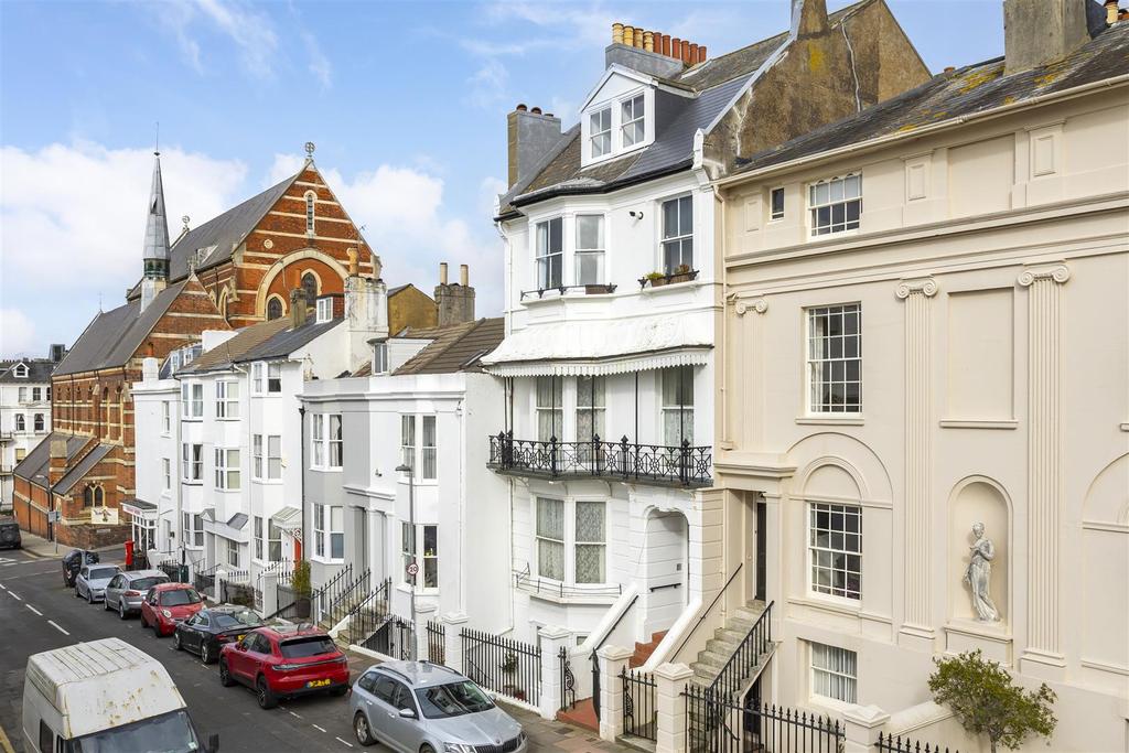 Victoria Road, Brighton 1 bed apartment £1,200 pcm (£277 pw)