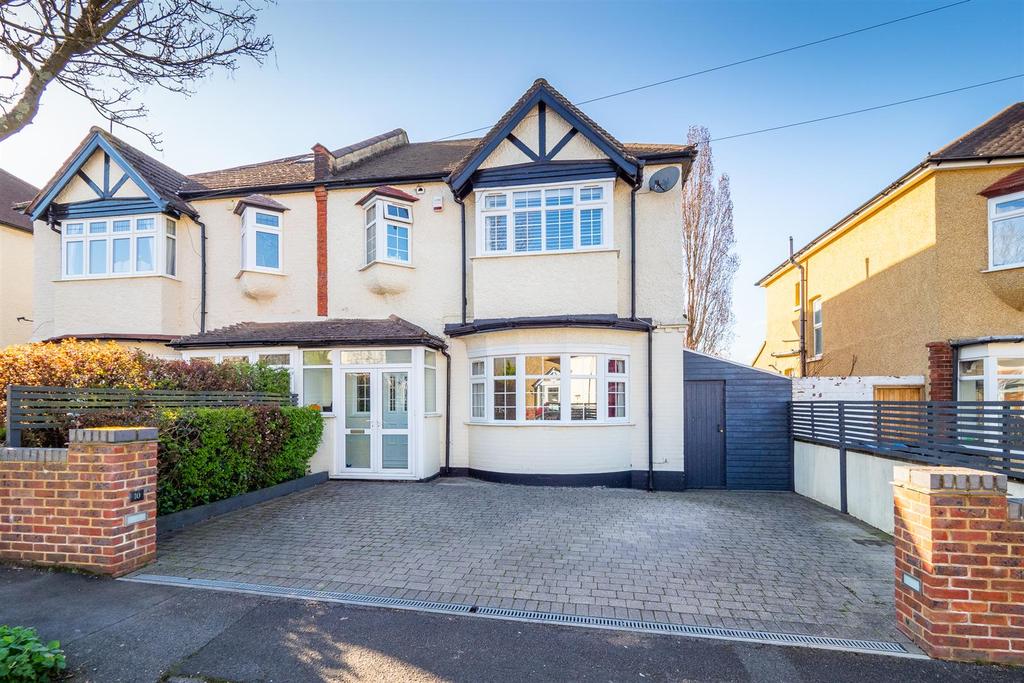 Kendall Avenue South, South Croydon 3 bed semidetached house £675,000