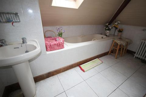 66 Beaumont Hill, Darlington, DL1 3ND