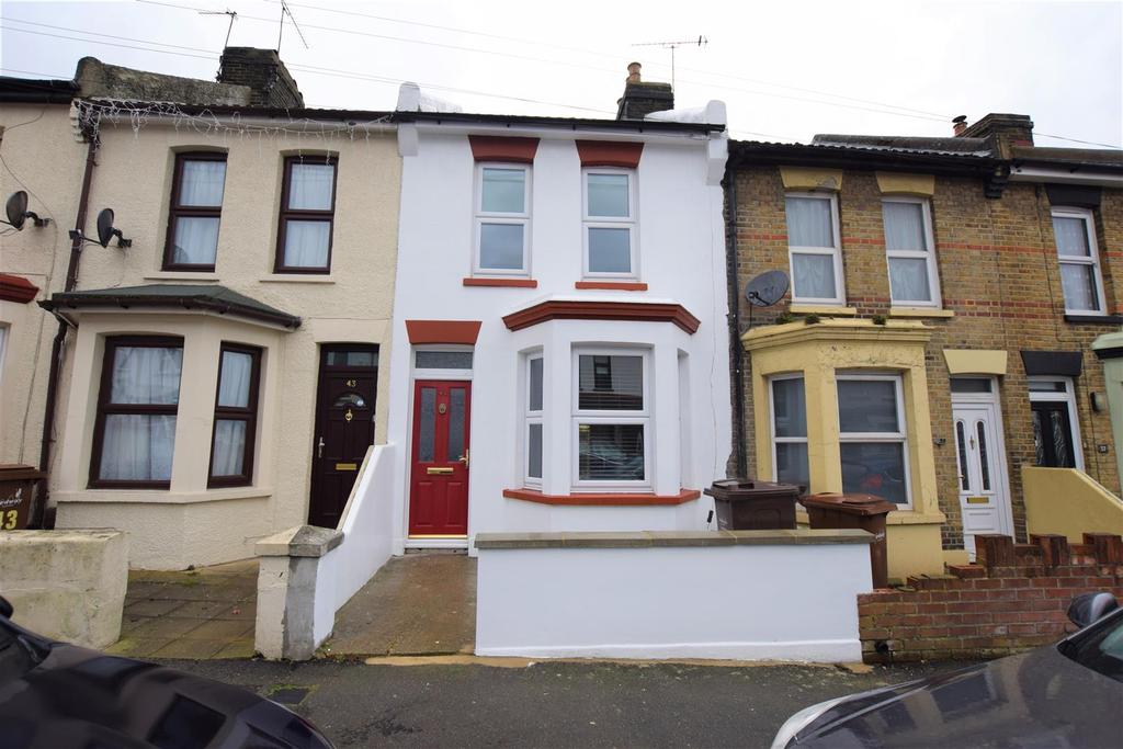 Milton Road, Gillingham 3 bed terraced house £1,000 pcm (£231 pw)