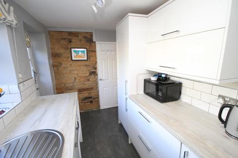 2 Hodgson Fold, Bradford, BD2 4EB