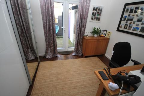 46 Kings Drive, Bradford, BD2 1PX