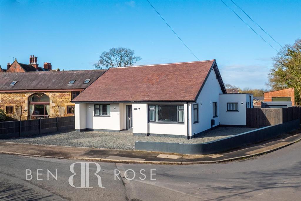 Washington Lane, Euxton, Chorley 3 bed bungalow £349,995