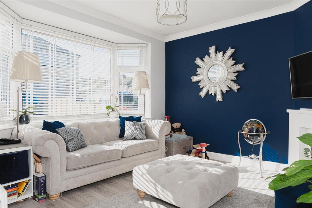Prince Albert Square, Redhill 3 bed house £425,000