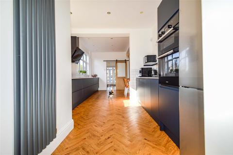 285 Beverley Road, Kirk Ella, Hull, HU10 7AQ