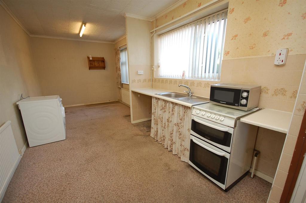Dining kitchen