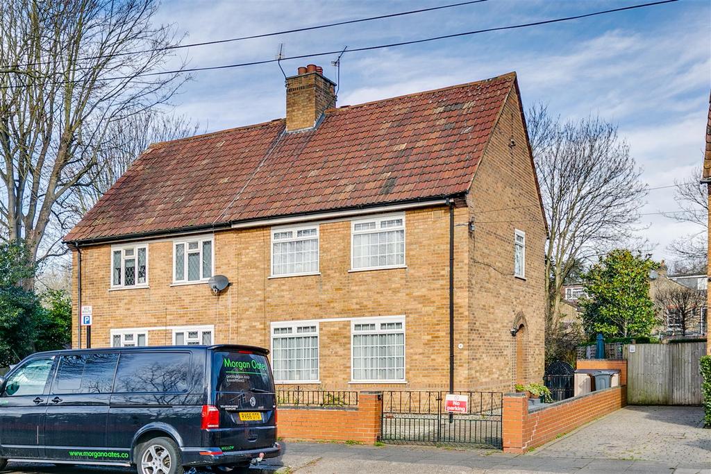 Edensor Road, London, W4 3 bed semidetached house £800,000