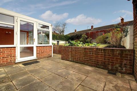 3 Dale Close, Gloucester, GL4 6UR