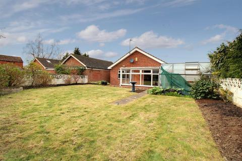 3 Dale Close, Gloucester, GL4 6UR