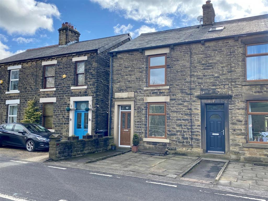 New Mills Road, Birch Vale, High Peak 3 bed end of terrace house £850