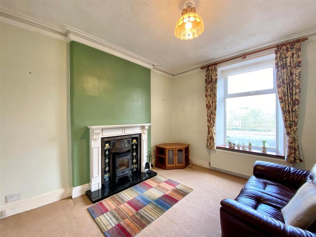 New Mills Road, Birch Vale, High Peak 3 bed end of terrace house £850