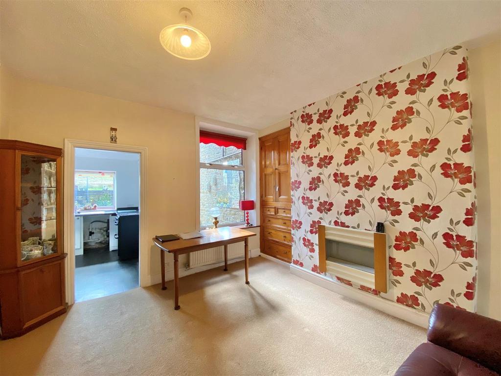 New Mills Road, Birch Vale, High Peak 3 bed end of terrace house £850