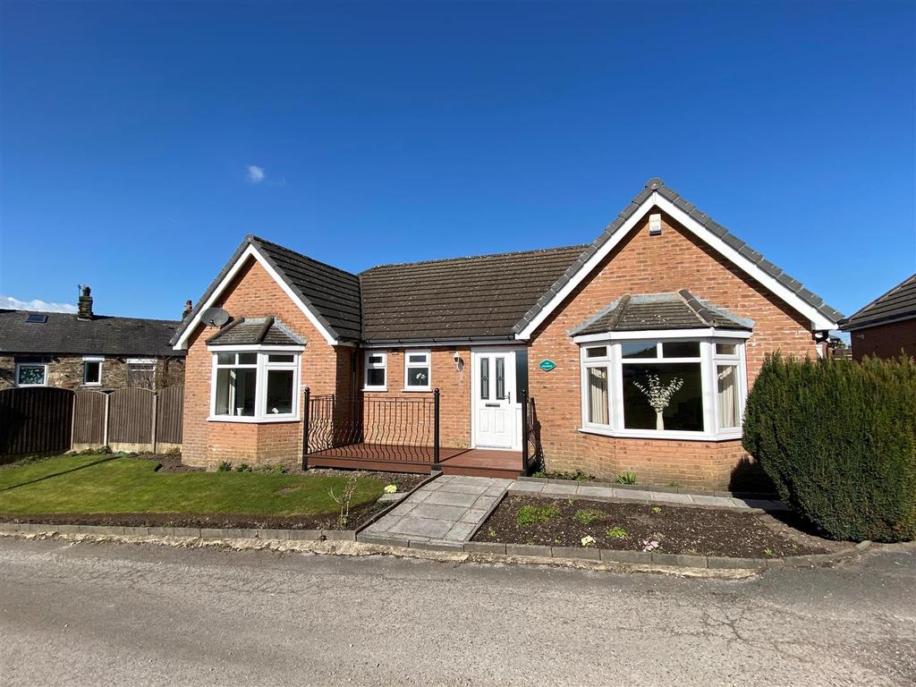 Ollersett Lane, New Mills, High Peak 3 bed bungalow £450,000
