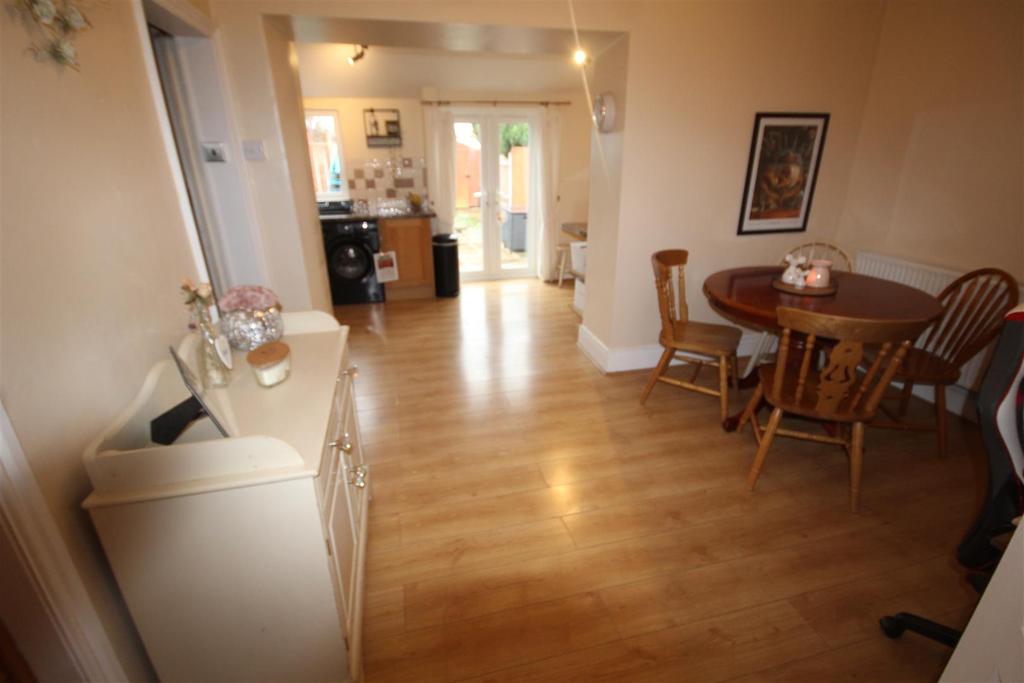 Maesgwyn Road, Penrhyn Bay 2 bed cottage £199,950