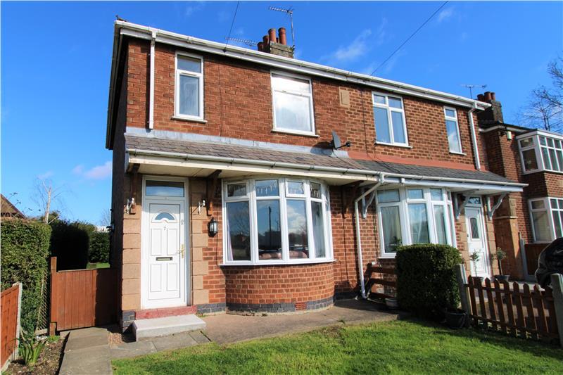 Barwell Lane, Hinckley... 3 bed semidetached house £750 pcm (£173 pw)