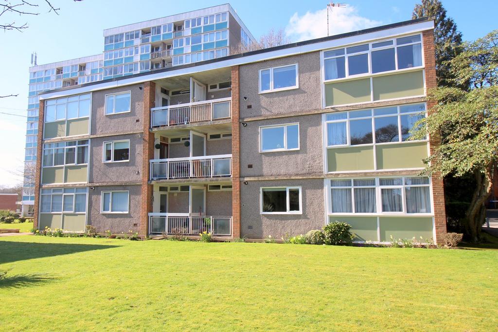 Kenilworth Court, Asthill Grove... 2 bed flat £189,950