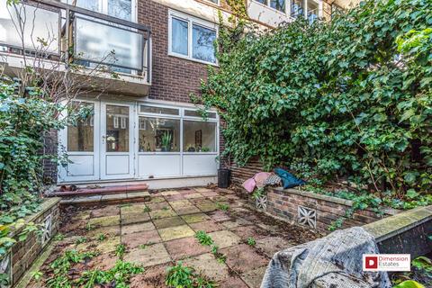 3 bedroom maisonette to rent, Lawrence Close, London, E3