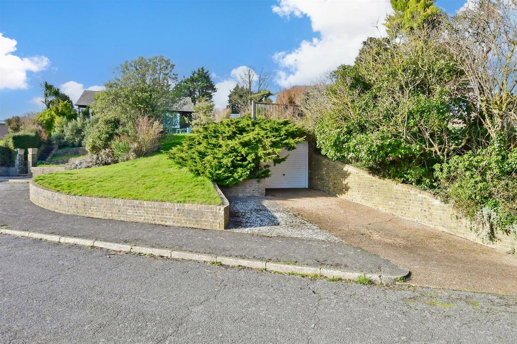 Driveway/Parking