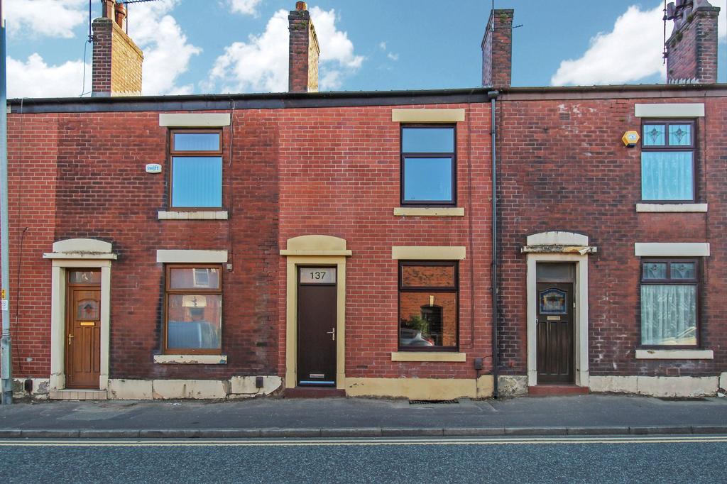 Bolton Road, Rochdale, OL11 2 bed terraced house £125,000