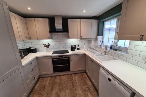 23 Birchlands, Totton, Southampton, SO40 7QB