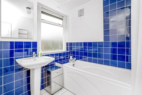 55 Sutherland Avenue, Leeds, LS8 1BY