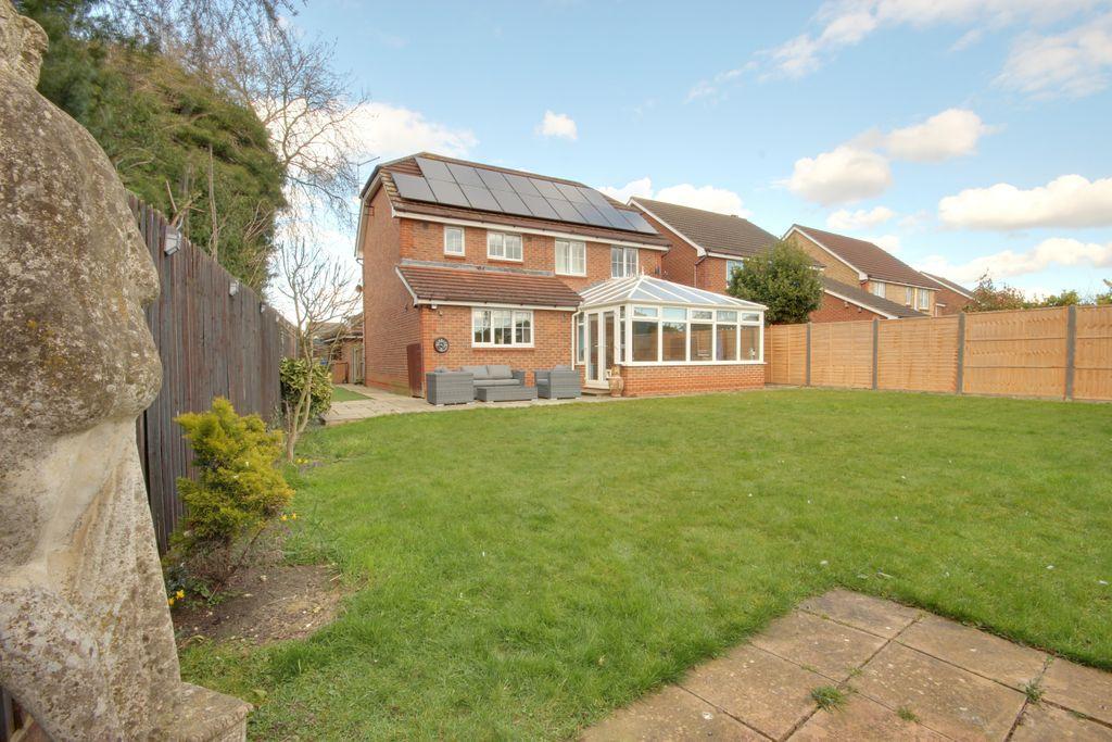 Kempton Close, Beverley HU17 9TG 4 bed detached house £400,000