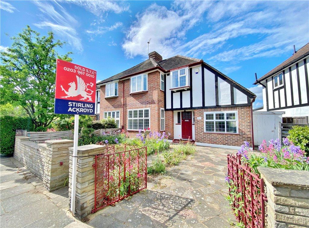 Redway Drive, Twickenham, TW2 3 bed semidetached house £899,950