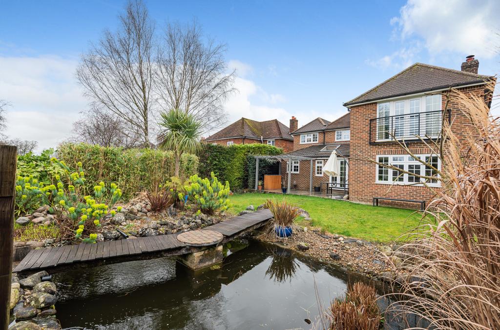 Andover Road North, Winchester... 4 bed detached house £1,195,000