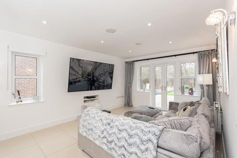 17 Richmond Crescent, Epsom, KT19 8JA