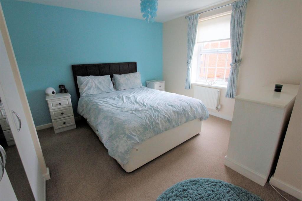 Bedroom 1.JPG