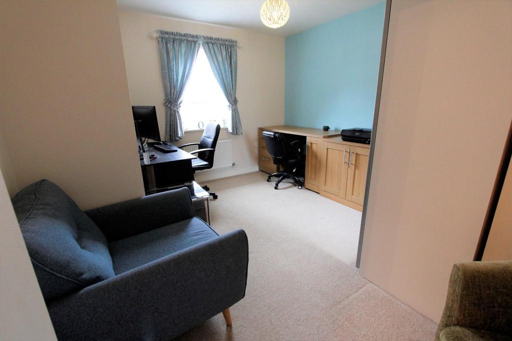 Bedroom 2.JPG