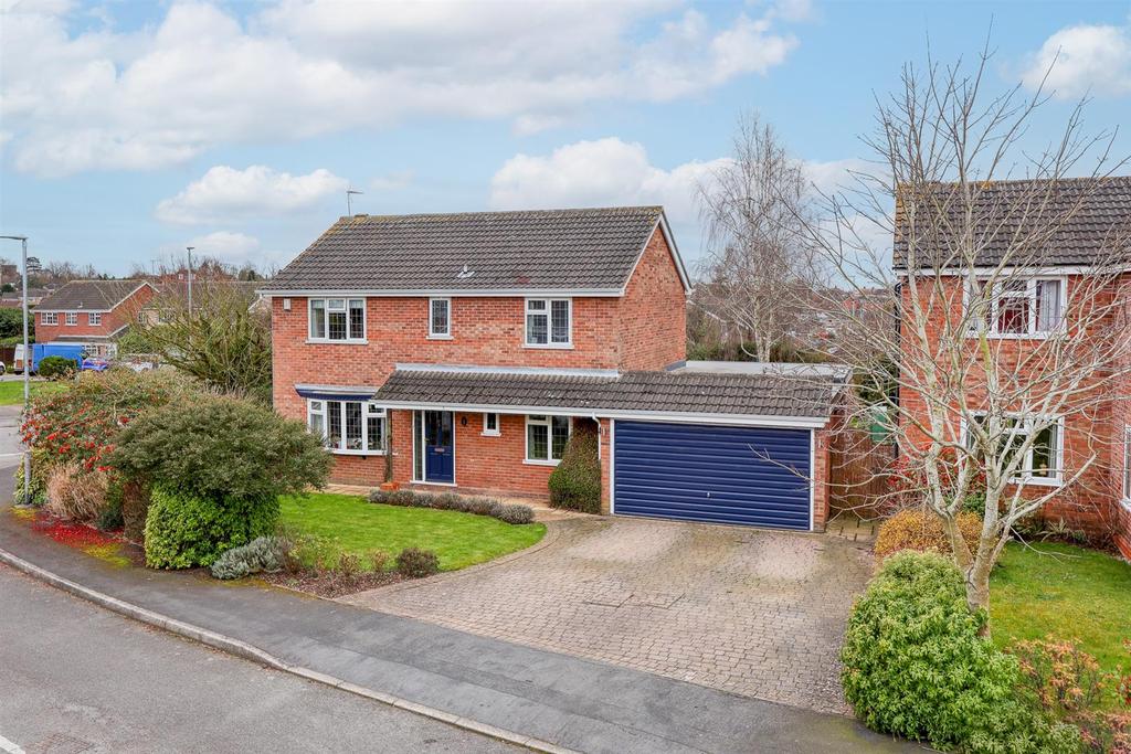 Benenden Way, AshbydelaZouch 4 bed detached house £449,950