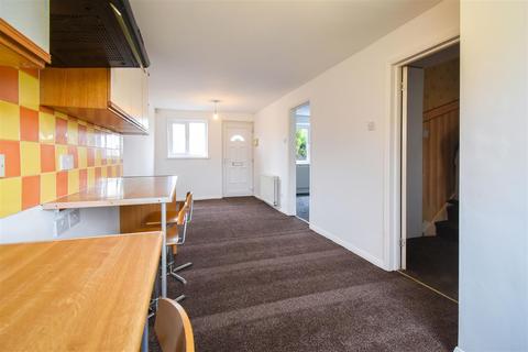 84 Ambleside Close, Blackburn, BB1 5HE