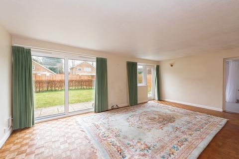 37 Links Road, Ashtead, KT21 2HB