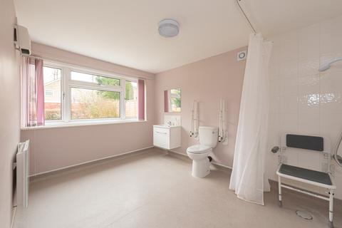37 Links Road, Ashtead, KT21 2HB