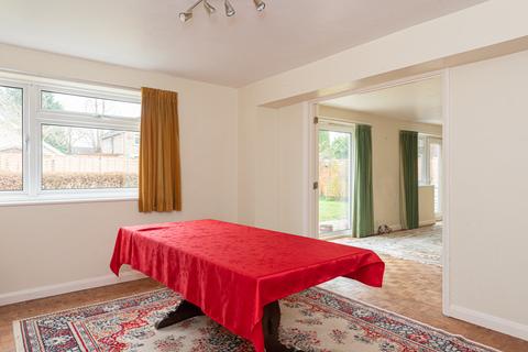37 Links Road, Ashtead, KT21 2HB