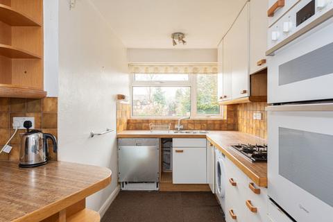 37 Links Road, Ashtead, KT21 2HB