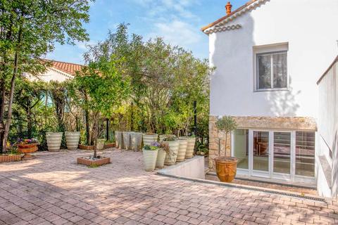 4 bedroom villa, Cannes, Alpes-Maritimes, Alpes-Maritimes, France