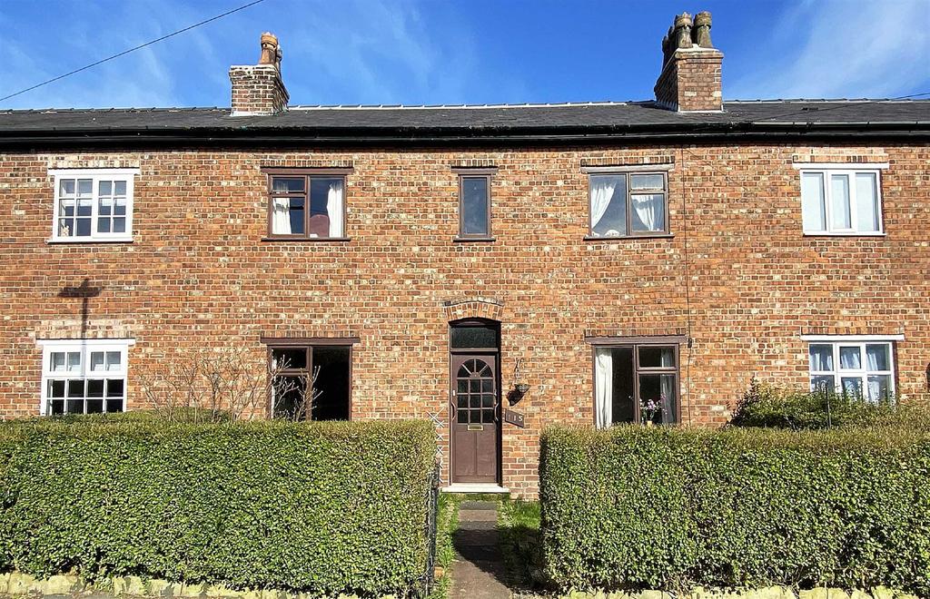 Chapel Lane, Hale Barns 3 bed terraced house for sale £350,000